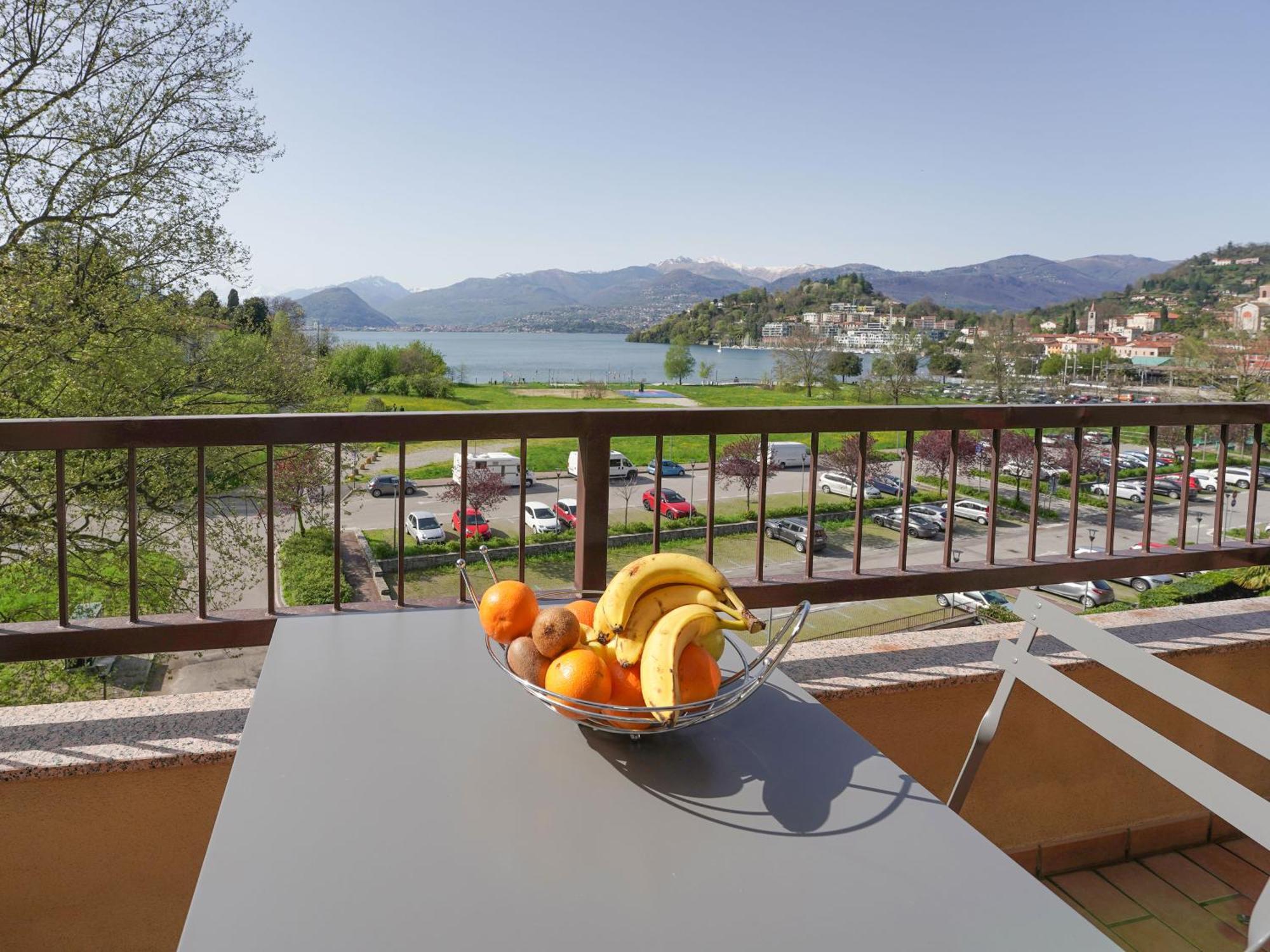 Lily Lake Maggiore Laveno Εξωτερικό φωτογραφία